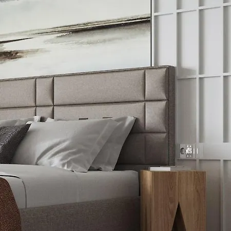 Vogh & Residences ホテル *